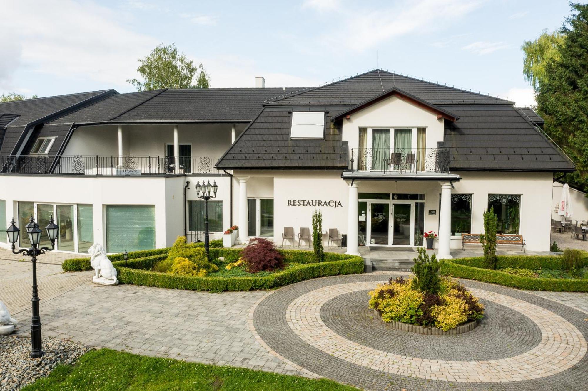 Dwor Wapowce Hotell Exteriör bild