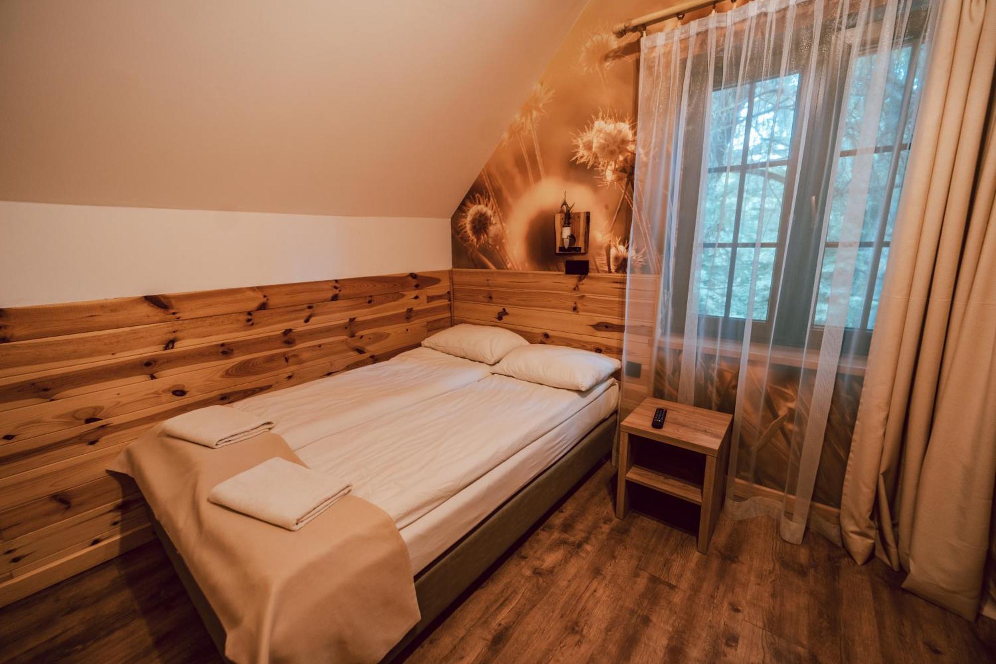 Dwor Wapowce Hotell Exteriör bild