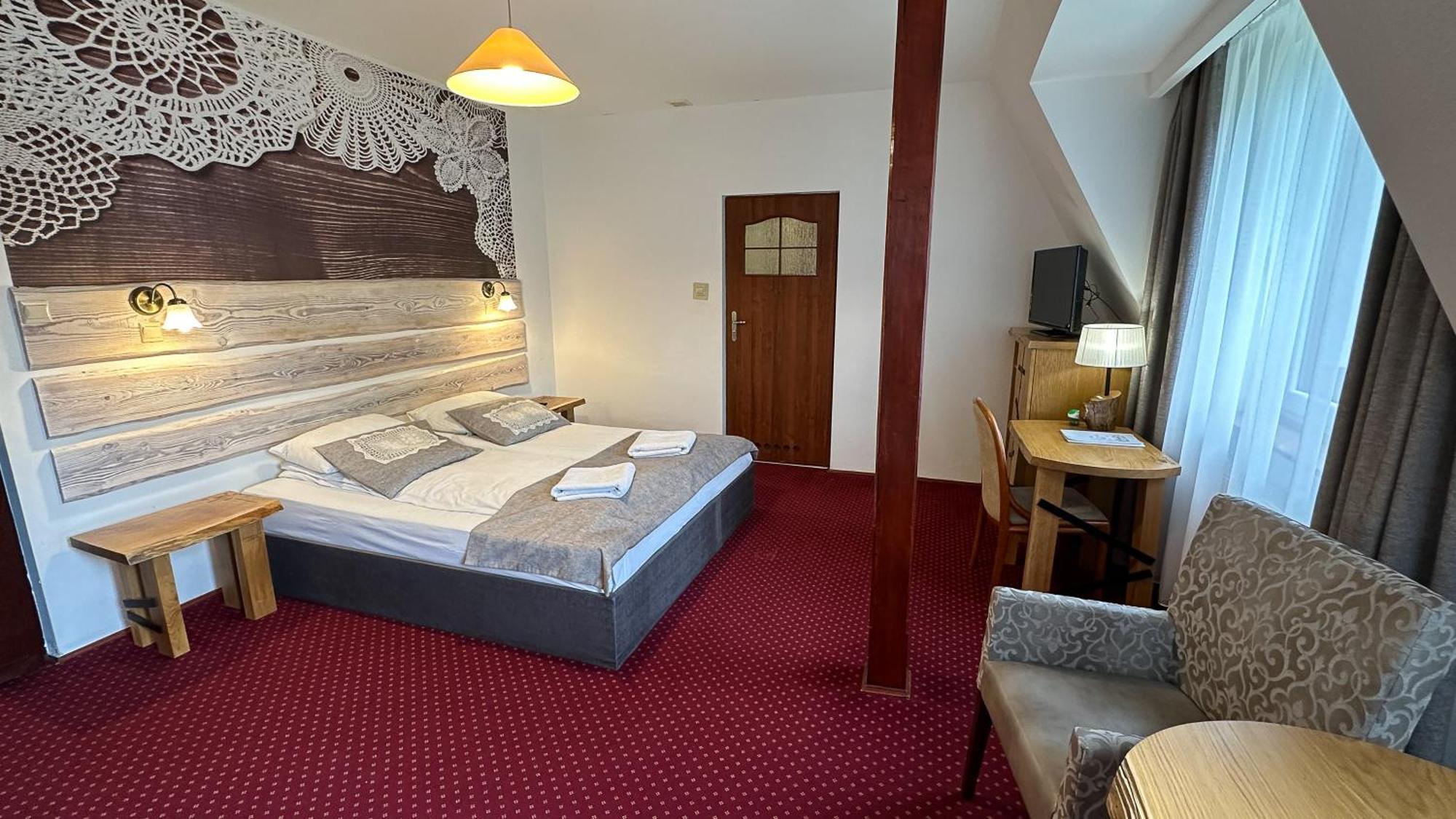 Dwor Wapowce Hotell Exteriör bild