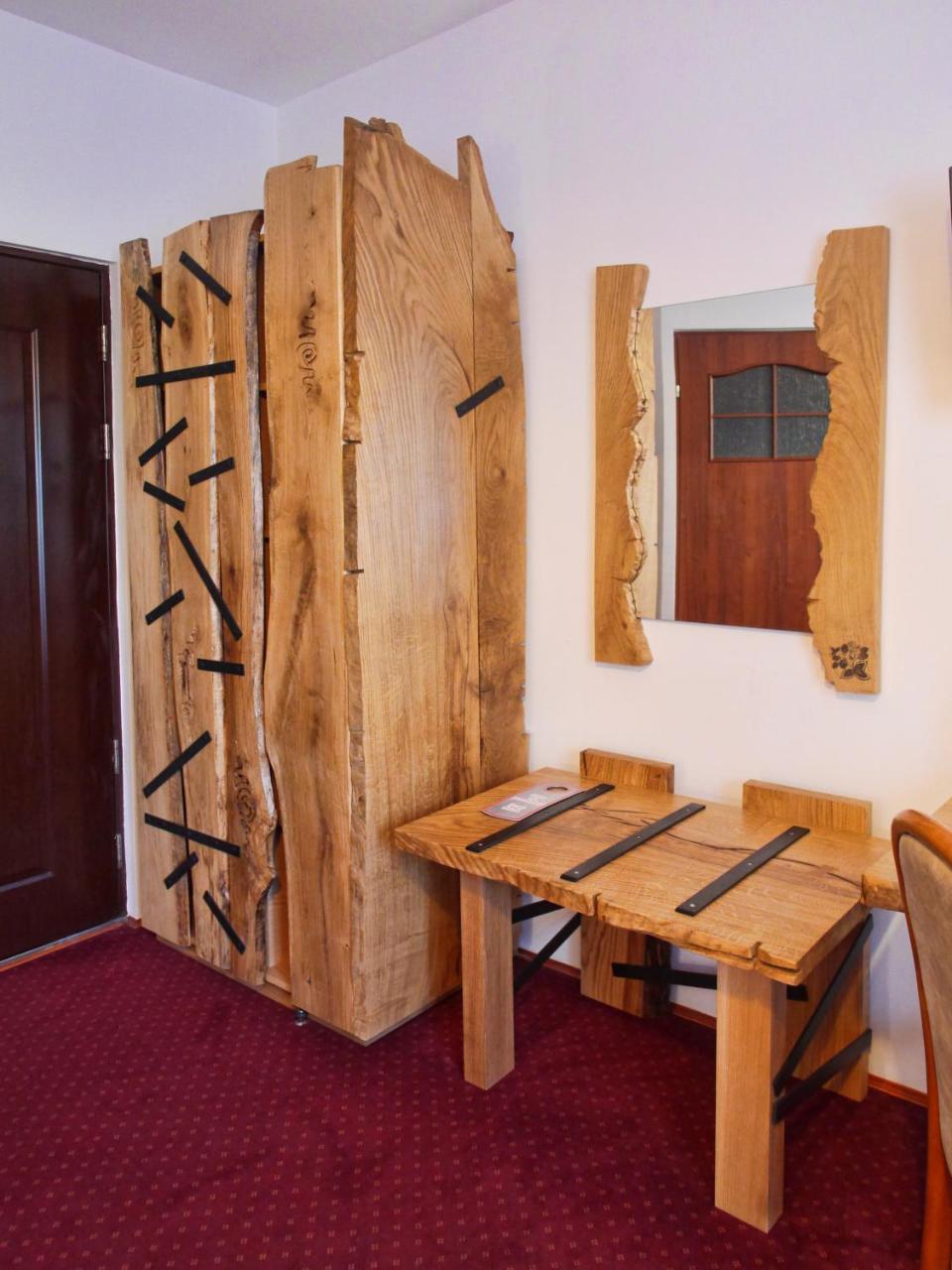 Dwor Wapowce Hotell Exteriör bild