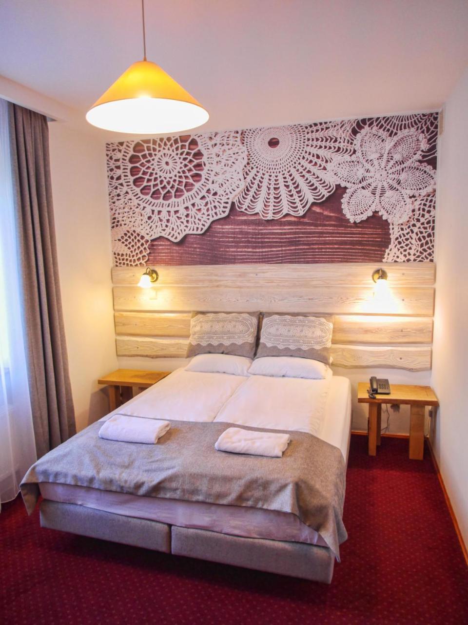 Dwor Wapowce Hotell Exteriör bild