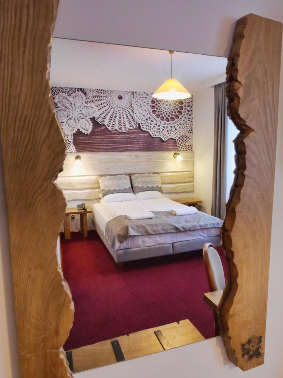 Dwor Wapowce Hotell Exteriör bild